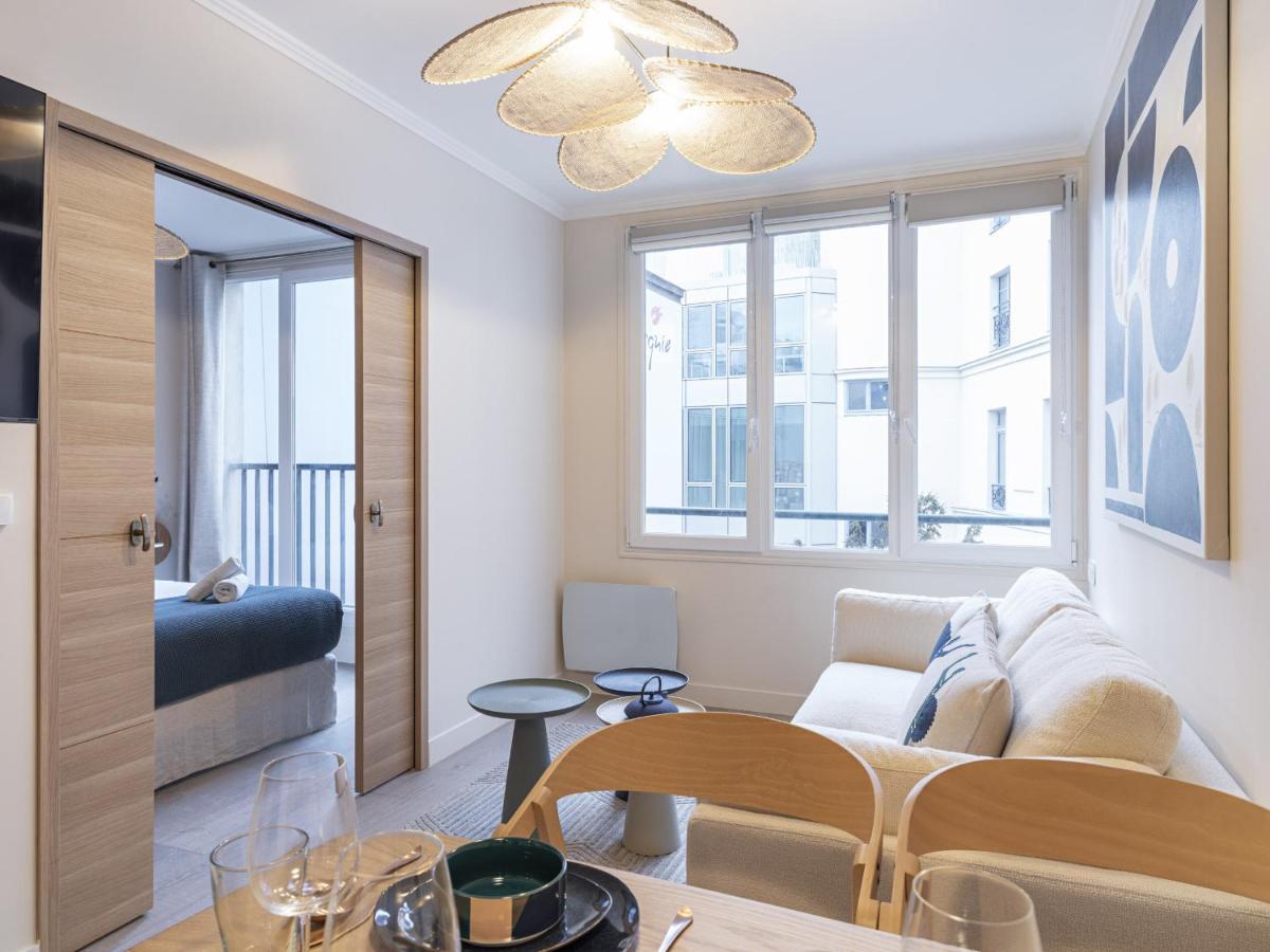 The Blue Suite On Champs Elysees Avenue Paříž Exteriér fotografie